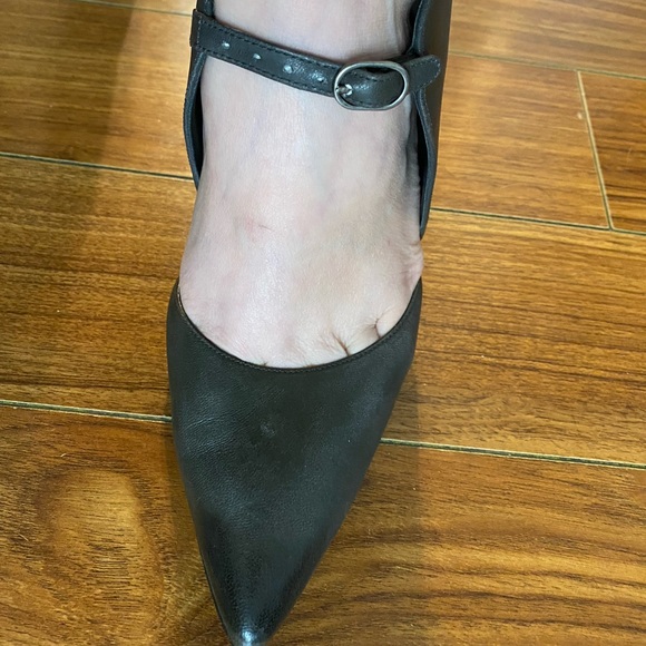 Grey Mary Jane Heel, size 8 - Picture 2 of 5